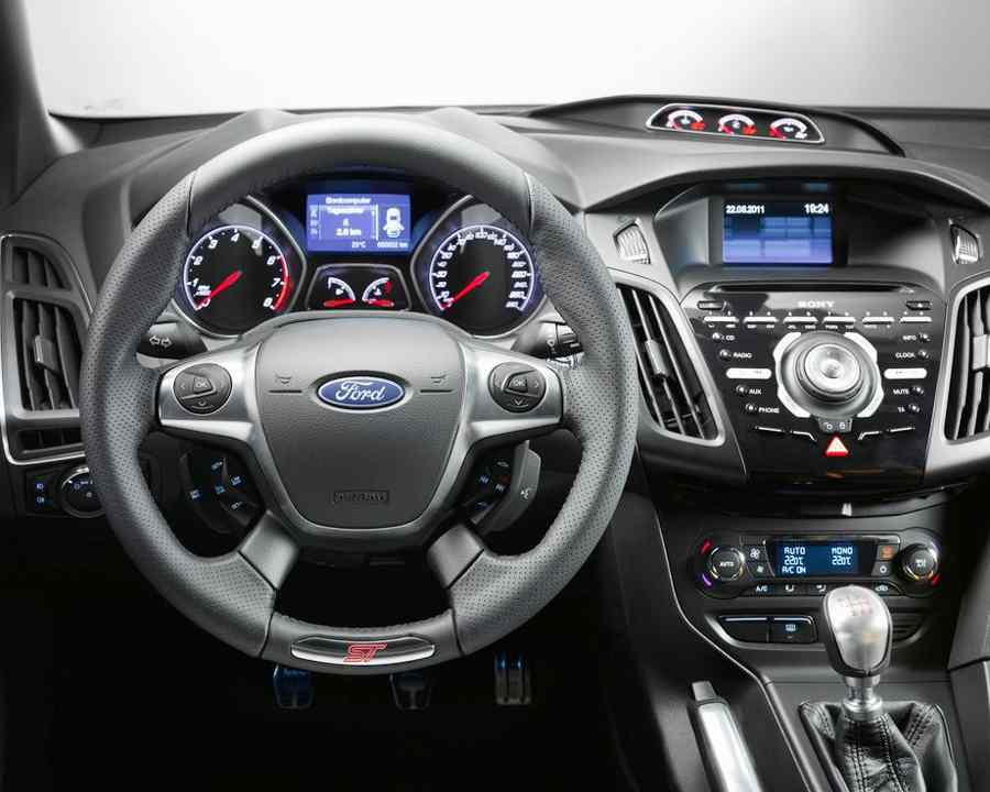 Цены Ford Focus 3 ST 2014 в России