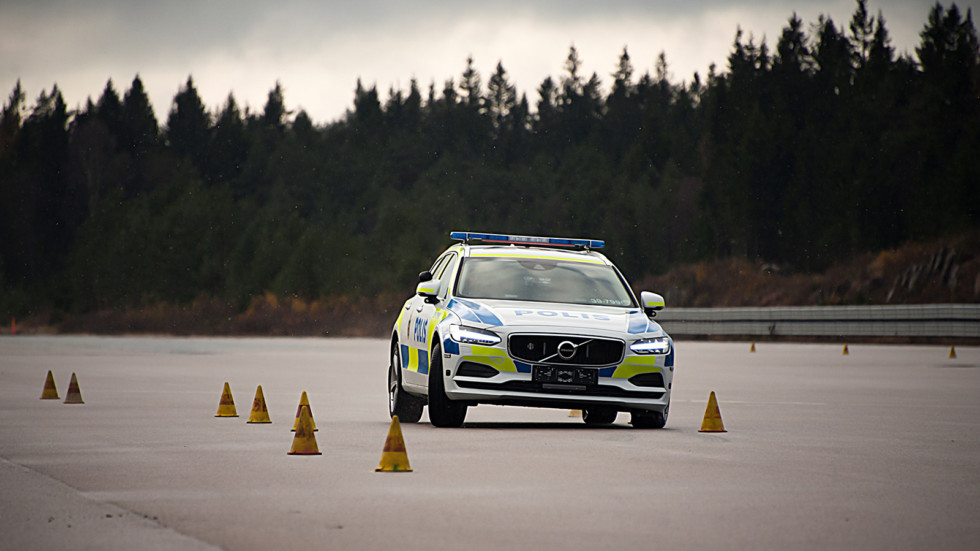 Volvo V90 подготовили для несения службы в полиции