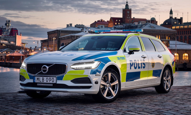Volvo V90 подготовили для несения службы в полиции