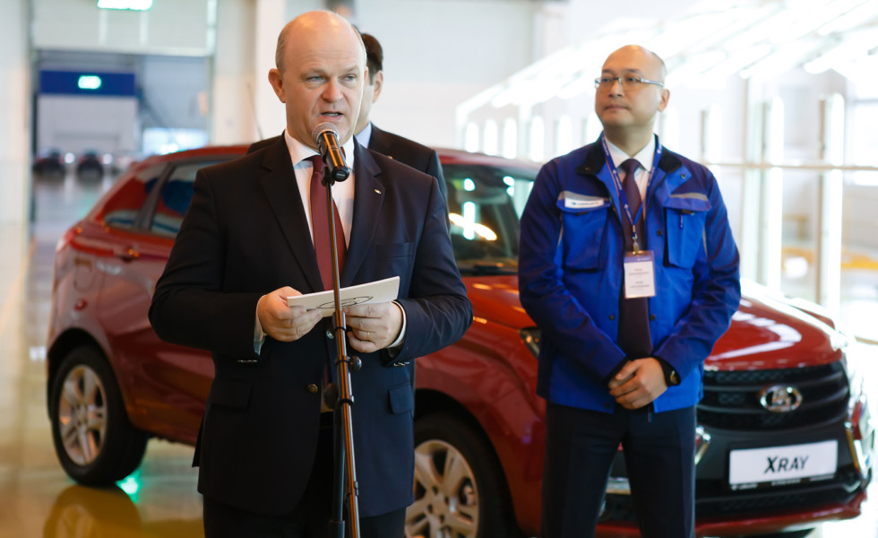 Подробности о комплектациях Lada Vesta для Казахстана