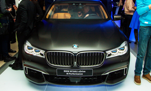 В Санкт-Петербурге открылся крупнейший в городе дилерский центр BMW