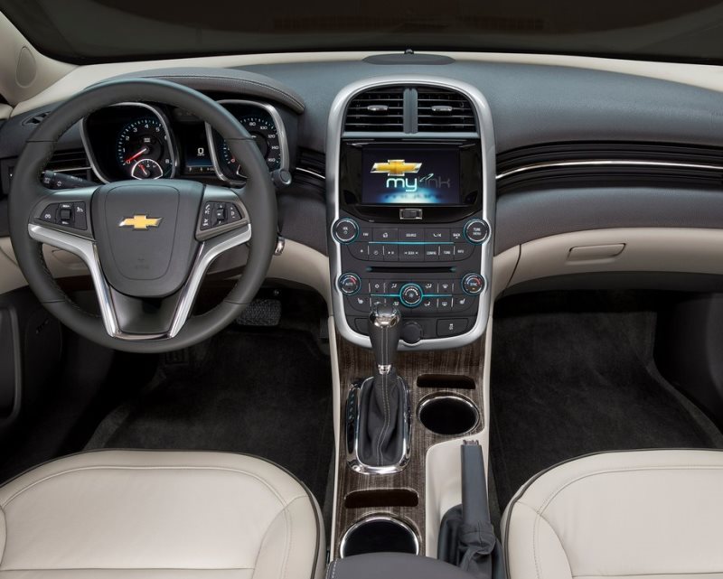 Седан Chevrolet Malibu 2014 года (фото, цена)
