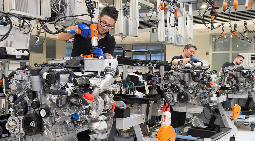 Daimler построит завод по производству двигателей в польском городе Явор