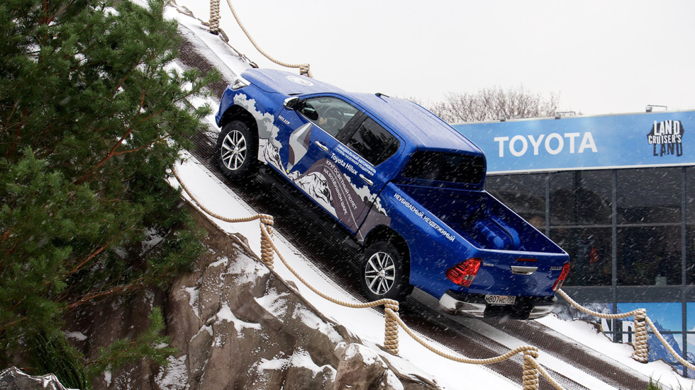 Парк Toyota Land Cruisers Land открылся на территории "Лужников"
