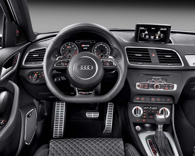 Кроссовер Audi RS Q3 2014: цена, фото, характеристики