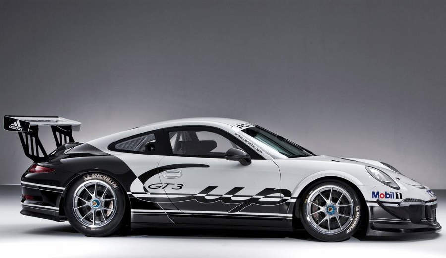 Гоночный Porsche 911 GT3 Cup 2013 года